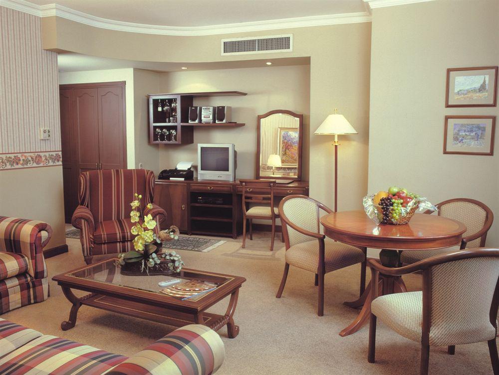 Hotel Dann Carlton Cali Zimmer foto